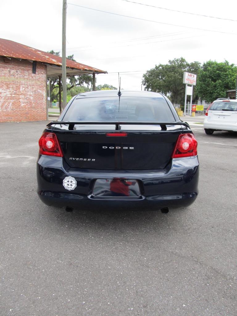 2013 Dodge Avenger SE