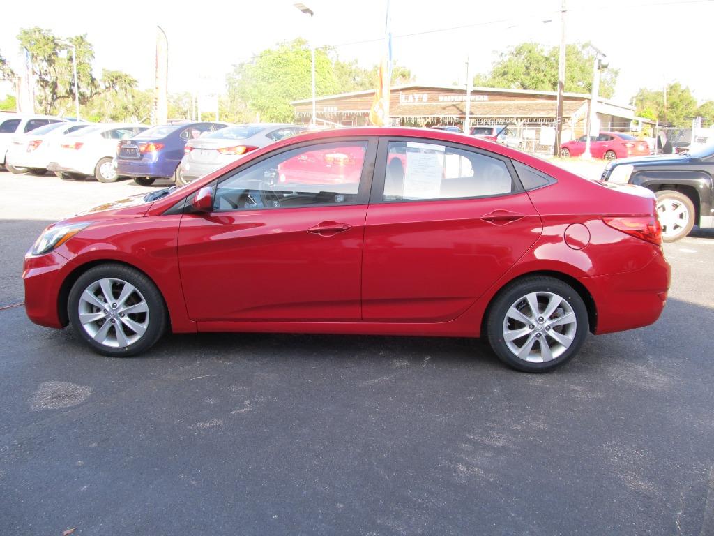 2013 Hyundai Accent GLS's photo
