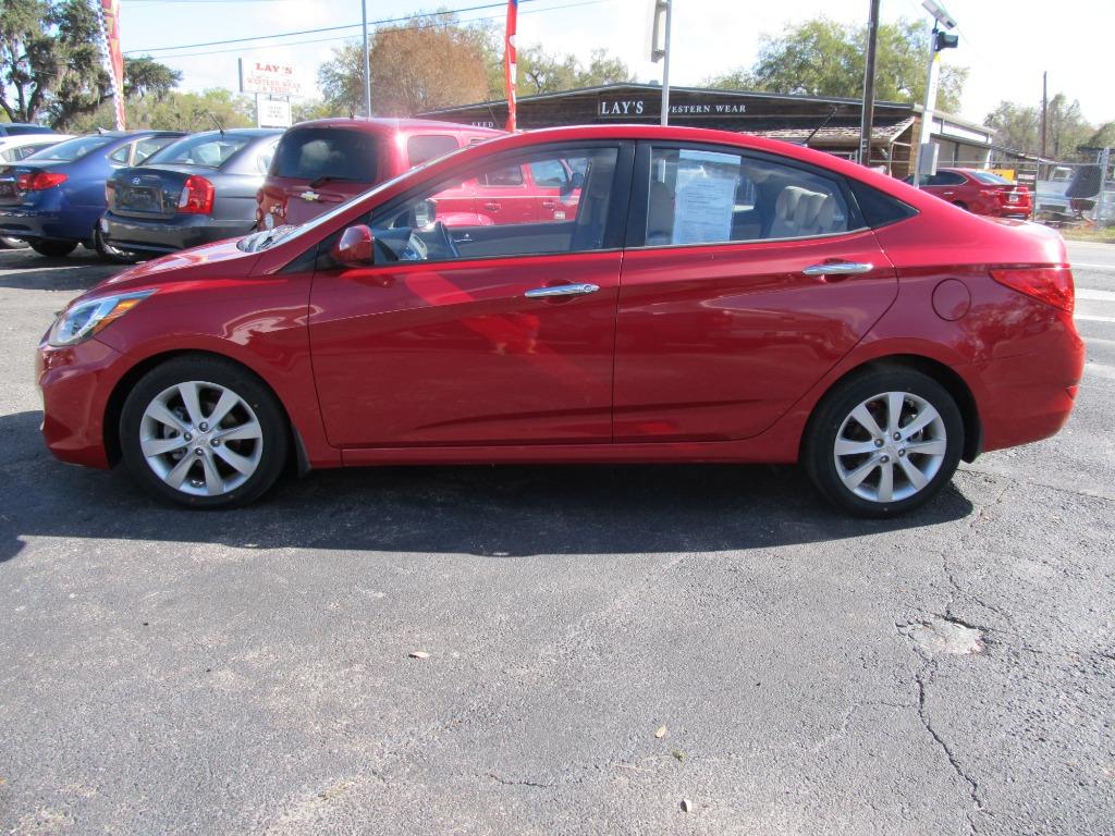 2012 Hyundai Accent GLS